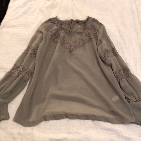 Beautiful gray Buffalo blouse - Picture 1 of 4